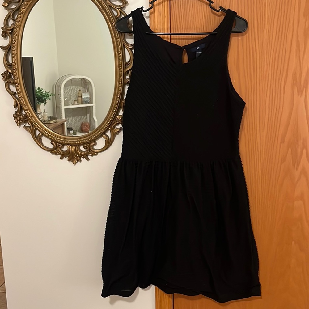 Large Gap Black textured dress